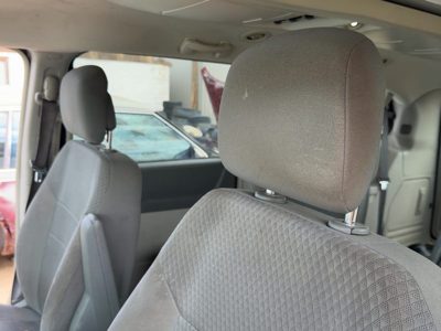10 Chrysler Town & Country Pair Of Front Headrests Oem Left Right Set Seat Gray