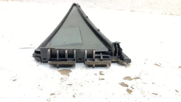 06-14 Rav-4 Passenger Right Rear Vent Window Small Back Door Glass With Frame — photo 12