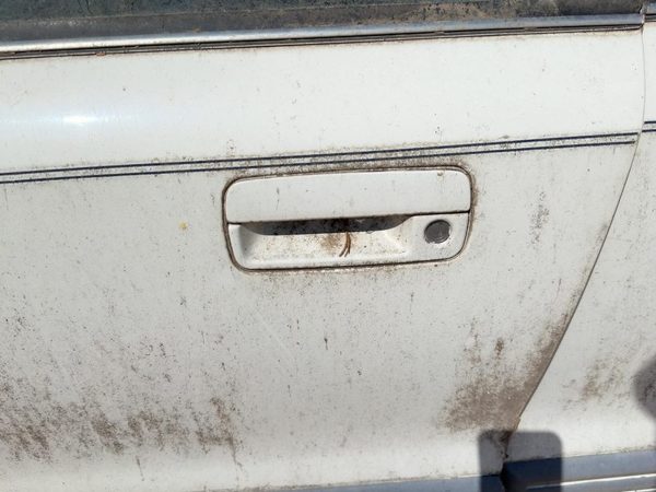 1992-1995 Olds Eighty Eight Driver Left Front Outside Door Handle Oem White — photo 1