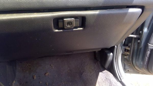 89-93 Mitsubishi Galant Vr-4 Glove Box Assembly Complete Door With Latch Black — photo 6