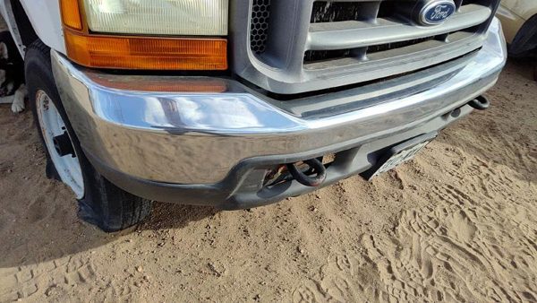 1999-2004 Ford F250 Super Duty Chrome Front Bumper With Brackets Assembly Oem — photo 4