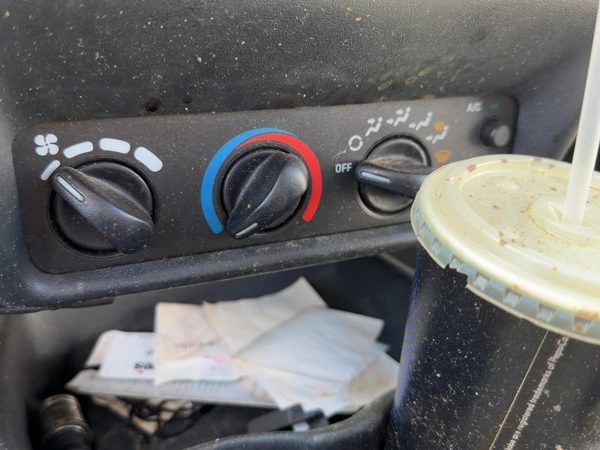00-02 Chevy Cavalier Temperature Control Module In Dash Heater Ac Head Unit Oem — photo 1