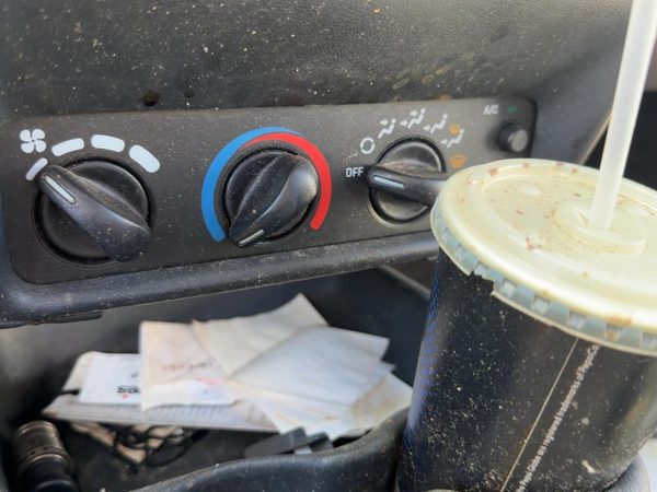 00-02 Chevy Cavalier Temperature Control Module In Dash Heater Ac Head Unit Oem — photo 3