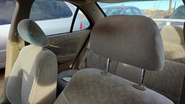 2000-2003 Nissan Sentra Pair Of Front Headrests Oem Left Right Set Seat — photo 1