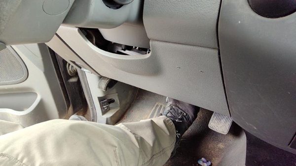 2006 Ford F150 Lower Dash Under Column Knee Bolster Trim Panel Oem Gray Me — photo 3