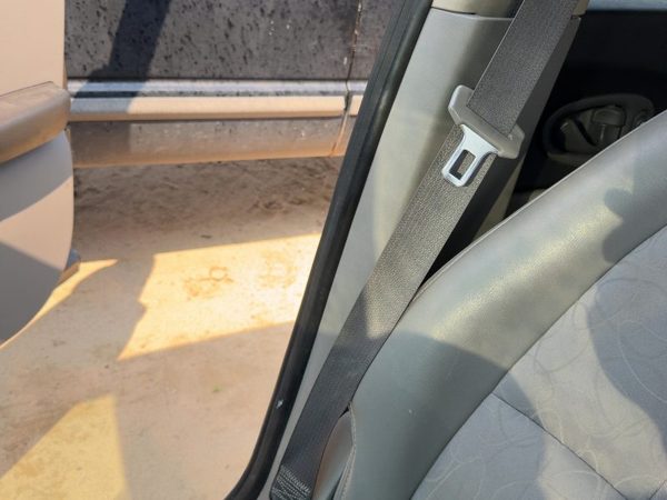 2002-2007 Saturn Vue Redline Passenger Right Lower B-Pillar Trim Gray 17D — photo 2