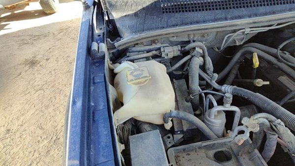 2004 Jeep Grand Cherokee Coolant Reservoir Radiator Overflow Tank Bottle Oem — photo 1