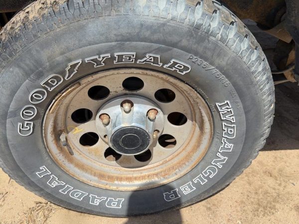 1993-1997 Isuzu Rodeo 15" Steel Wheel Oem Factory Rim #2 4403671 — photo 1