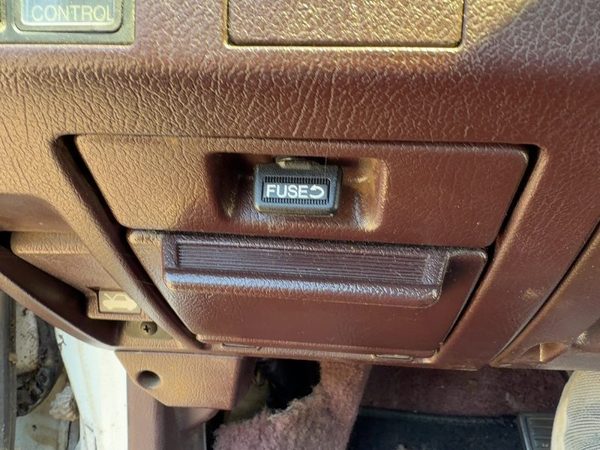 1986-1989 Honda Accord LX Sedan Fuse Cover with Cubby Dash Mauve Red OEM — photo 3