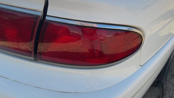1997-2005 Buick Century Passenger Right Outer Tail Light Brake Lamp Oem Rear — photo 2