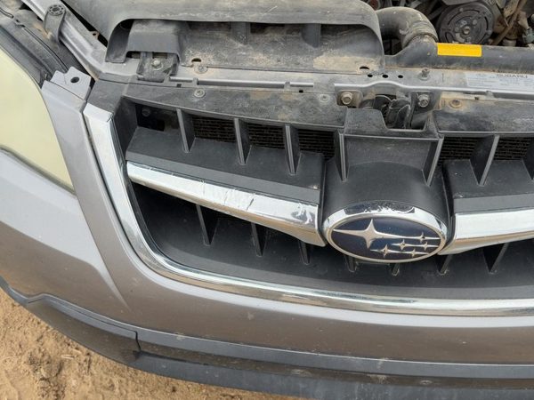 2008-2009 Subaru Legacy Outback Front Grille Assembly Oem 91121Ag27A — photo 2
