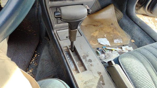 88-91 Olds Cutlass Calais Floor Shifter Lever Shift Unit Automatic Transmission — photo 3