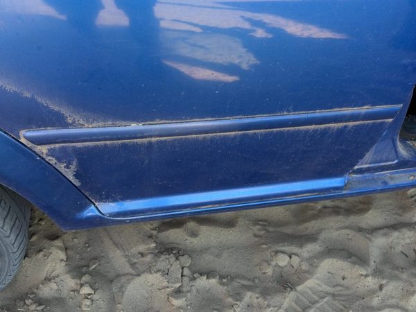 99-05 Jetta Passenger Right Rear Moulding From Door Oem Back Without Chrome Blue — photo 1