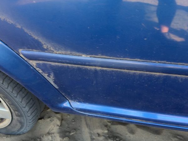 99-05 Jetta Passenger Right Rear Moulding From Door Oem Back Without Chrome Blue — photo 2