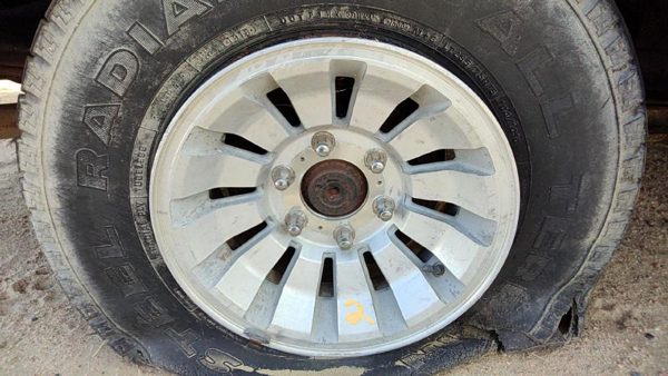1984-1986 Jeep Grand Wagoneer 15 Aluminum Wheel Oem Factory Rim #2 J5365093 — photo 1