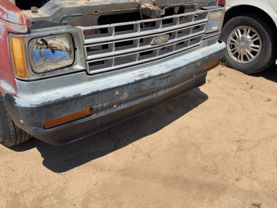 1982-1990 Chevy S10 Pickup Front Bumper With Brackets Assembly Oem 14030576