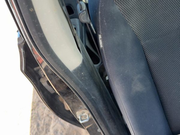 2014 Nissan Sentra Front Seat Belt RH Charcoal G — photo 2