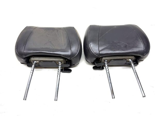 2000-2001 Jeep Grand Cherokee Rear Headrest Head Rest Pair Leather Oem Sk991Azaa — photo 1