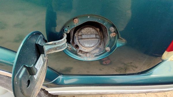 1995-1996 S10 Blazer Fuel Filler Neck Assembly With Gas Cap Oem 15712084 — photo 3