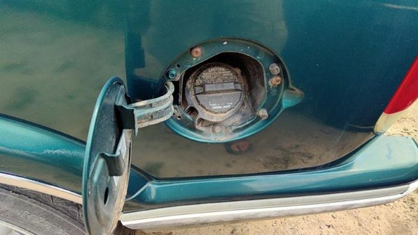 1995-1996 S10 Blazer Fuel Filler Neck Assembly With Gas Cap Oem 15712084 — photo 5