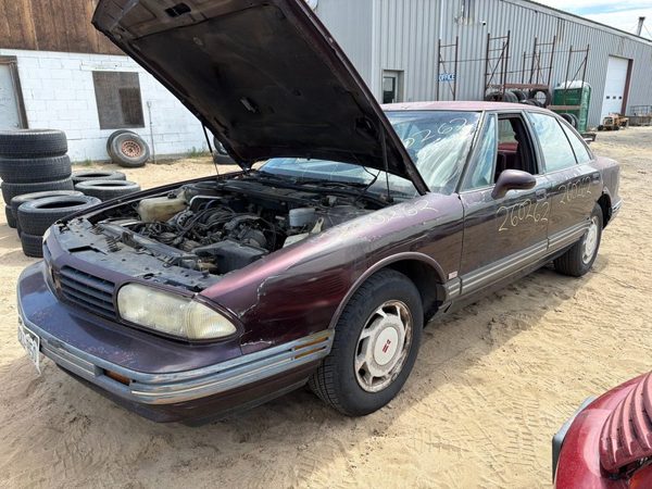 1994 Olds Eighty-eight 88 — vehicle photo 1