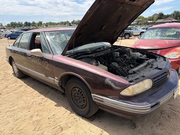 1994 Olds Eighty-eight 88 — vehicle photo 6