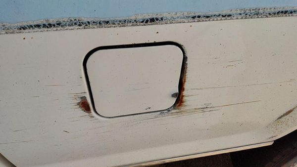 86-92 Ford Ranger Fuel Tank Door With Hinge Gas Lid Oem Filler White — photo 2