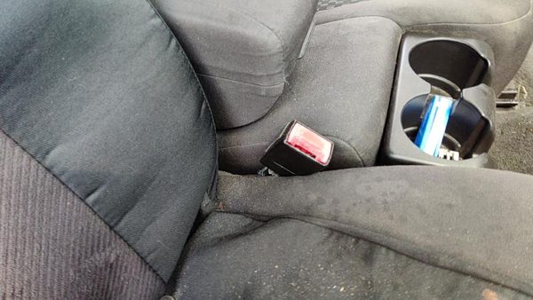2012 Gmc Canyon Passenger Right Front Seat Belt Buckle Receiver Oem Ebony 19J — photo 2