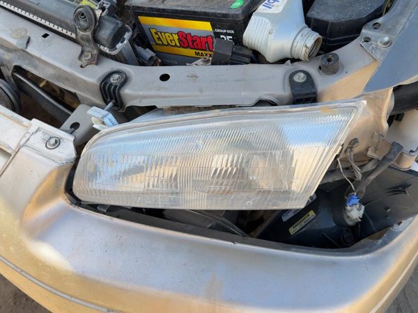 1997-2001 Toyota Camry Driver Left Head Light Front Lamp OEM 81150AA010 — photo 2