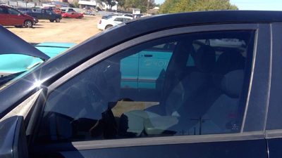 2011-2013 Kia Sorento Driver Left Front Side Window Door Glass Oem 824112P010