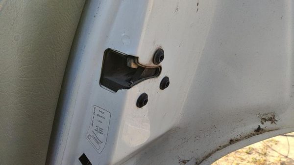92-99 Pontiac Bonneville Passenger Right Rear Door Latch With Rods/cables Back — photo 2