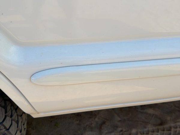 01-05 Chevy S10 Blazer Passenger Right Rear Door Moulding Trim Strip White 50U — photo 2
