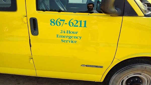 2002 Chevy Express 3500 Front Door RH Yellow — photo 2