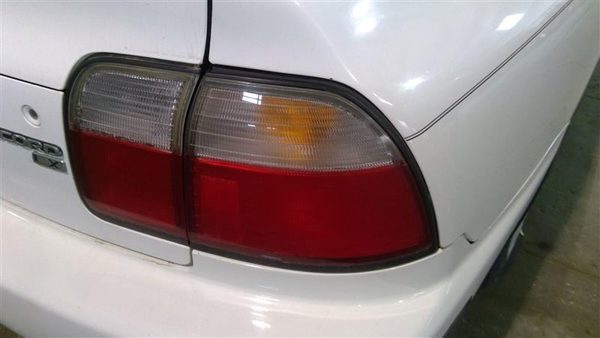 96-97 Honda Accord Passenger Tail Light Brake Lamp Coupe Quarter Panel Mounted — photo 2