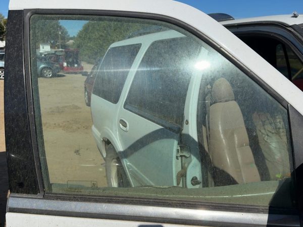 1998 Lincoln Navigator Front Door Glass/window RH — photo 2