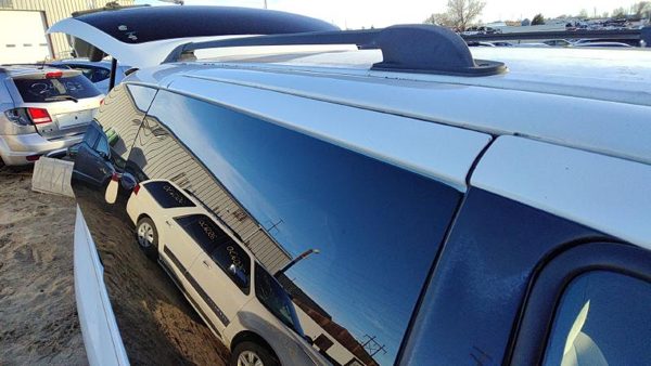 2007 Ford Freestar Rear Door RH Wt White 5F2Z1724622AA — photo 2