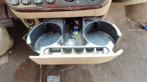 96-00 Chrysler Town & Country Slide Out Dash Mounted Cup Holder Assembly Oem Tan — photo 2