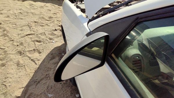 04-08 New Style Malibu Driver Left Power Side Mirror Door Mounted White 40U — photo 6