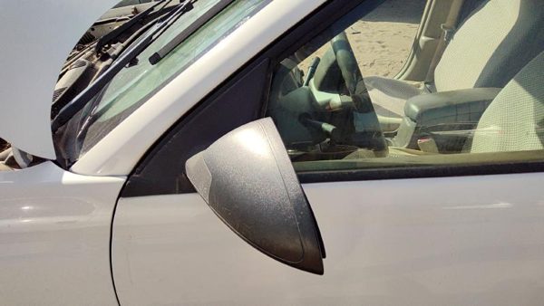 04-08 New Style Malibu Driver Left Power Side Mirror Door Mounted White 40U — photo 3