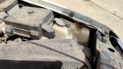 1999 Blazer S10/jimmy S15 Washer Bottle S10
