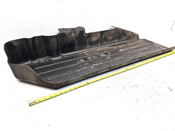 2004-2010 Chevy Silverado 2500 Fuel Tank Skid Plate Diesel 8 Foot Bed Oem — photo 2
