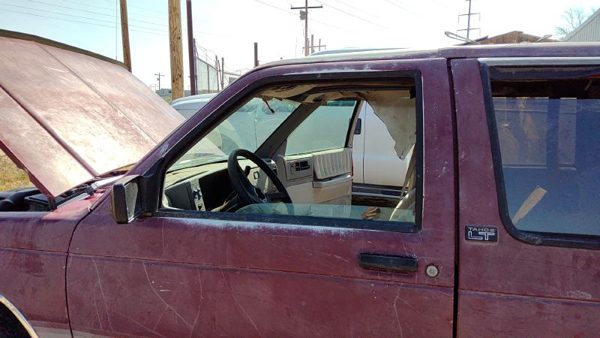 1993 Chevrolet S10 Blazer Front Door LH Red — photo 6