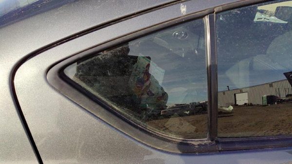 12-19 Nissan Versa Passenger Right Rear Vent Window Back Door Glass With Frame — photo 3
