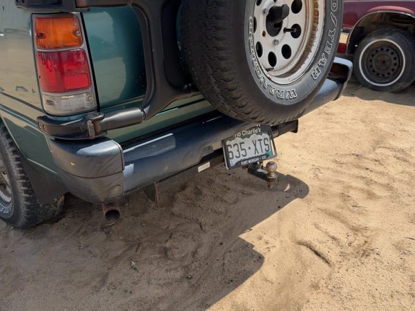 1993-1997 Isuzu Rodeo Rear Bumper With Mount Brackets Oem Green 732 5190822 — photo 1