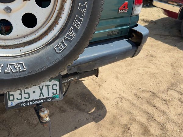 1993-1997 Isuzu Rodeo Rear Bumper With Mount Brackets Oem Green 732 5190822 — photo 4