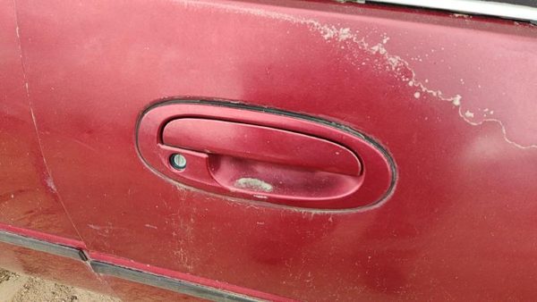1997 Ford Escort Passenger Right Front Outside Door Handle Oem Red — photo 3