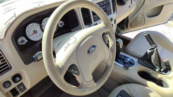 2007 Ford Escape Steering Wheel OEM Nh Dark Pebble Tan — photo 2