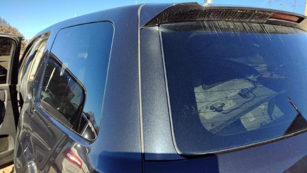 07-12 Gmc Acadia Driver Left Rear Moulding On Quarter Panel Oem 58U Carbon Black — photo 1