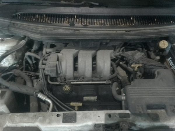 1999 Dodge Caravan — vehicle photo 2