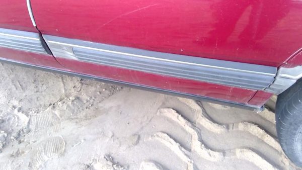89-91 Olds Eighty Eight Driver Left Rear Moulding From Door Oem Back Trim Strip — photo 2